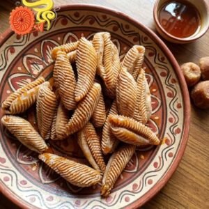 ঝিনুক পিঠা ৬৯০ টাকা কেজি।